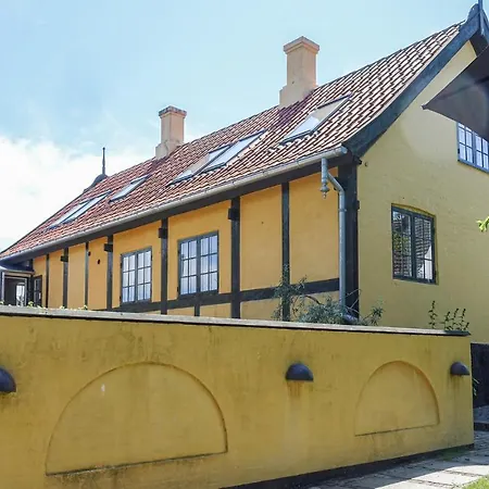 Stunning In With 3 Bedrooms And Wifi 2